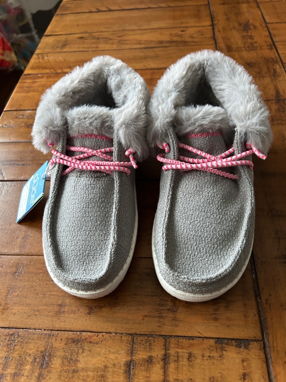 Hey Dude Britt Youth BOHO Gray Faux-Fur Slip-On Shoes with Pink Laces 13 kids - Picture 2 of 8
